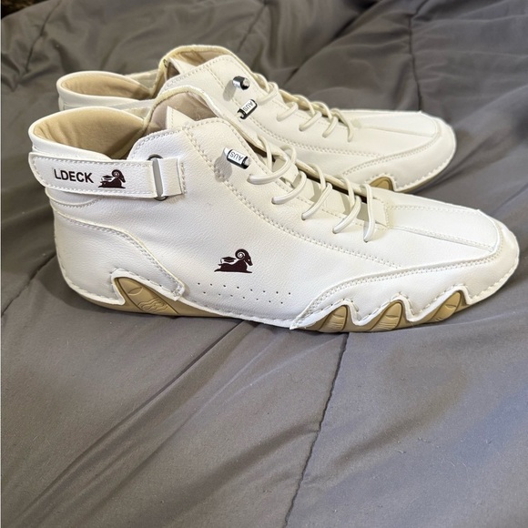 Stylish White Men's Shoes - Picture 5 of 7